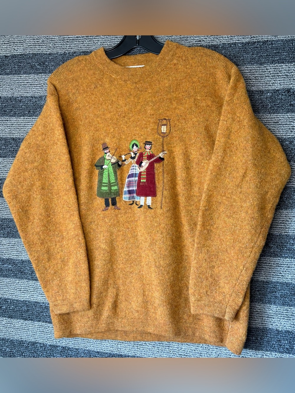 Vintage 90’s Benetton Street Musicians Men's Crewneck Shetland Wool Sweater M